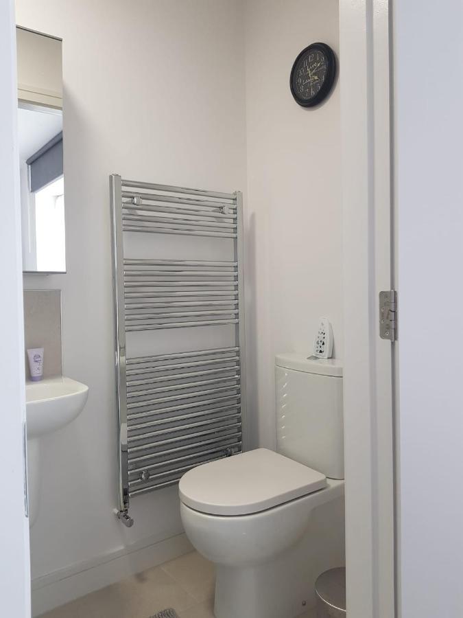 Barnoaks House - Private Room Ensuite Bathroom Homestay 더블린 외부 사진