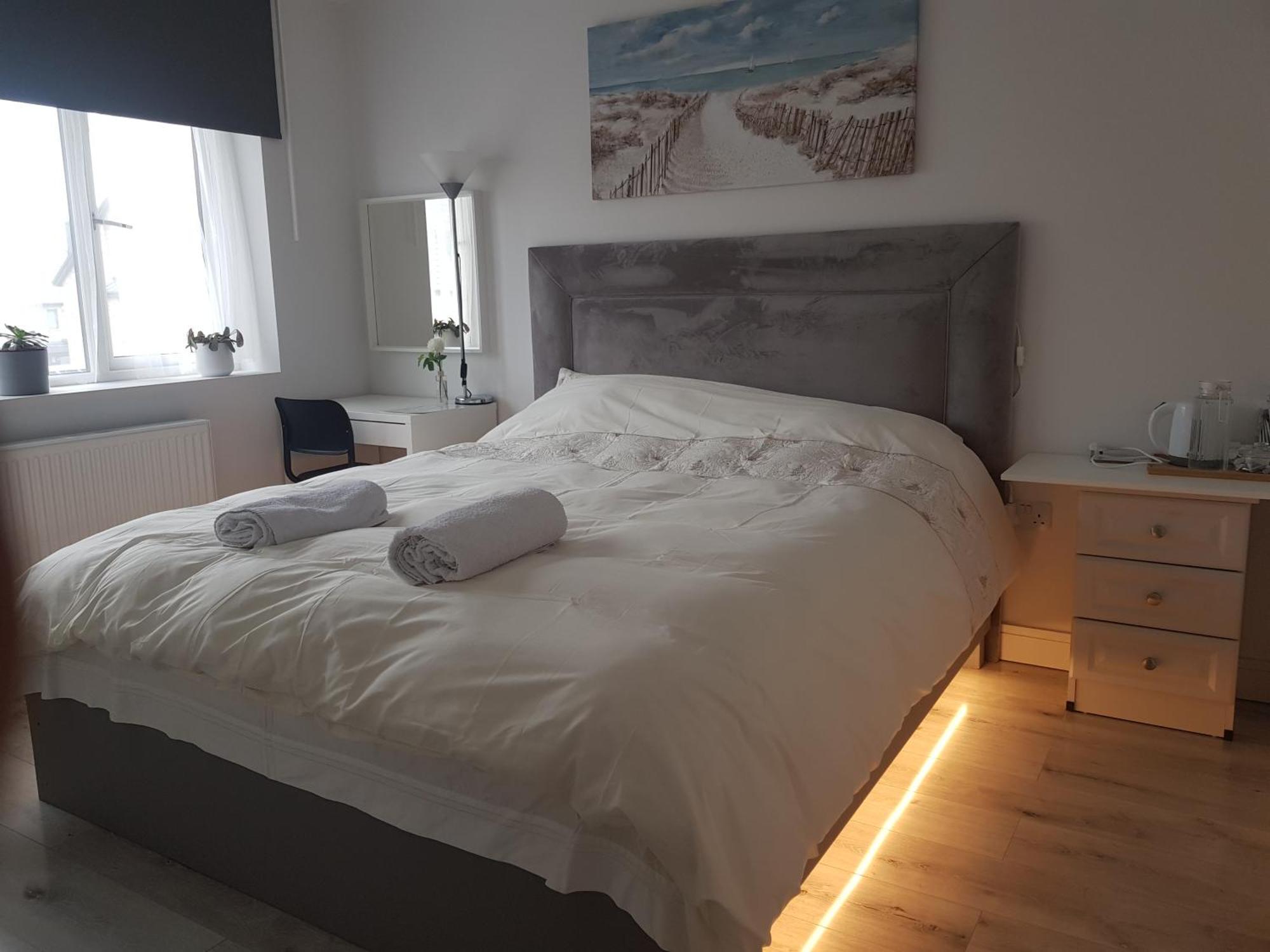 Barnoaks House - Private Room Ensuite Bathroom Homestay 더블린 외부 사진